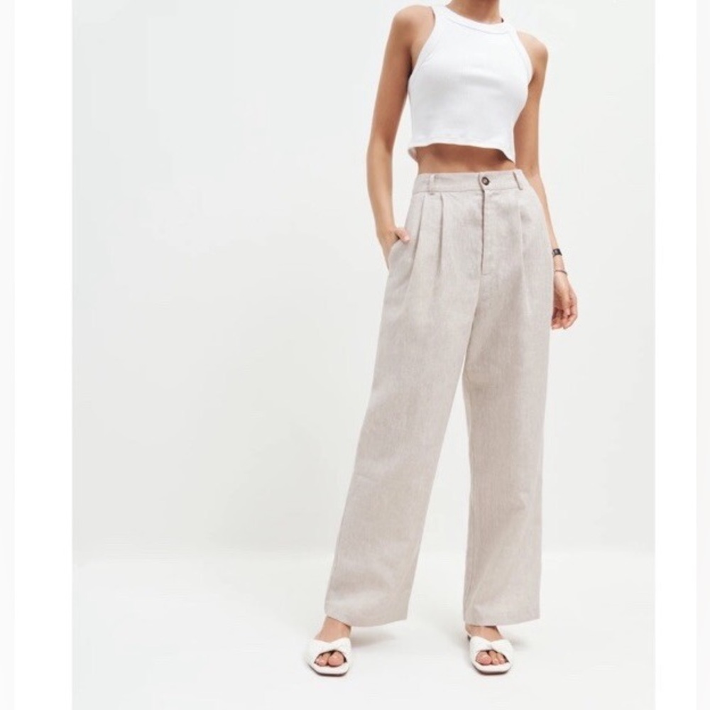 Reformation Wide-Leg Trousers in Light Beige - Picture 2 of 9